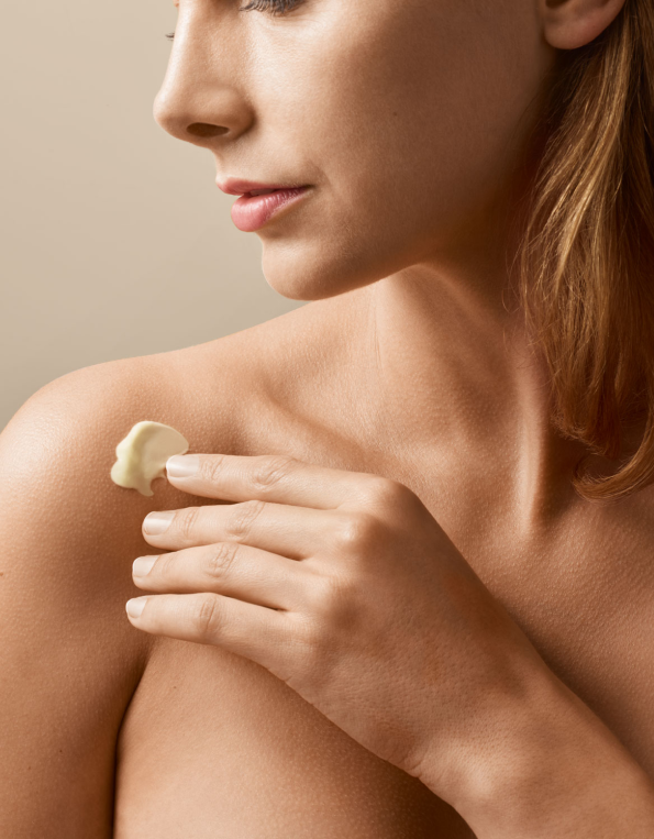 Bio CBD Bodylotion inszeniert