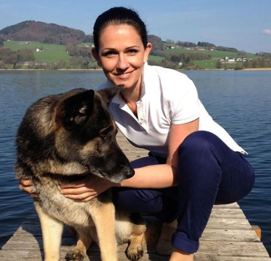 Veterinärmedizinerin Mag Manuela Eichler Veterinärmedizinerin Mag Manuela Eichler